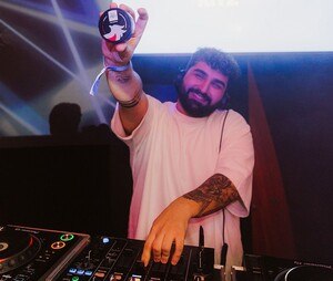 Die limited Editions für das Hahnenkamm-Wochenende waren nicht nur bei den Besuchern beliebt. © BAT / Briana Pfaffel